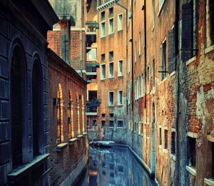 Venezia by Isac Goulart
